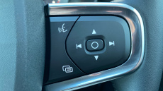 Volvo Xc40 2.0 B4P Inscription Pro 5dr Auto Petrol Estate